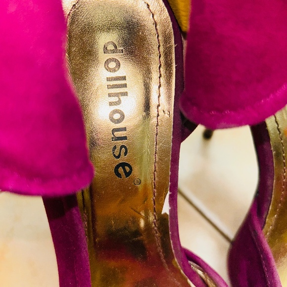 “Dollhouse” Stilettos Burgundy Velvet. 6” Tall Heel - Picture 4 of 8